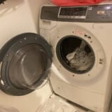 ドラム式洗濯機が故障。修理費用 33000円 マスクが溝に入り込んだのが原因